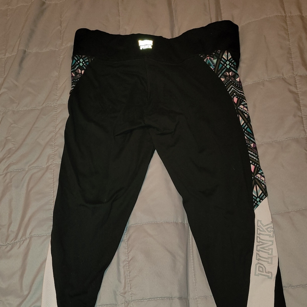 Size M pink ultimate leggings